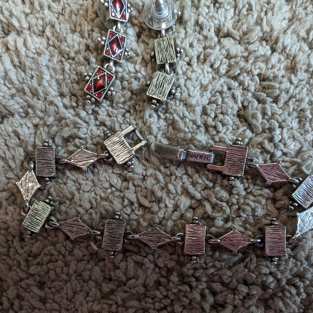 Vintage Napier Bracelet and Pierced Earrings Set Red Crystals - Picture 5 of 5